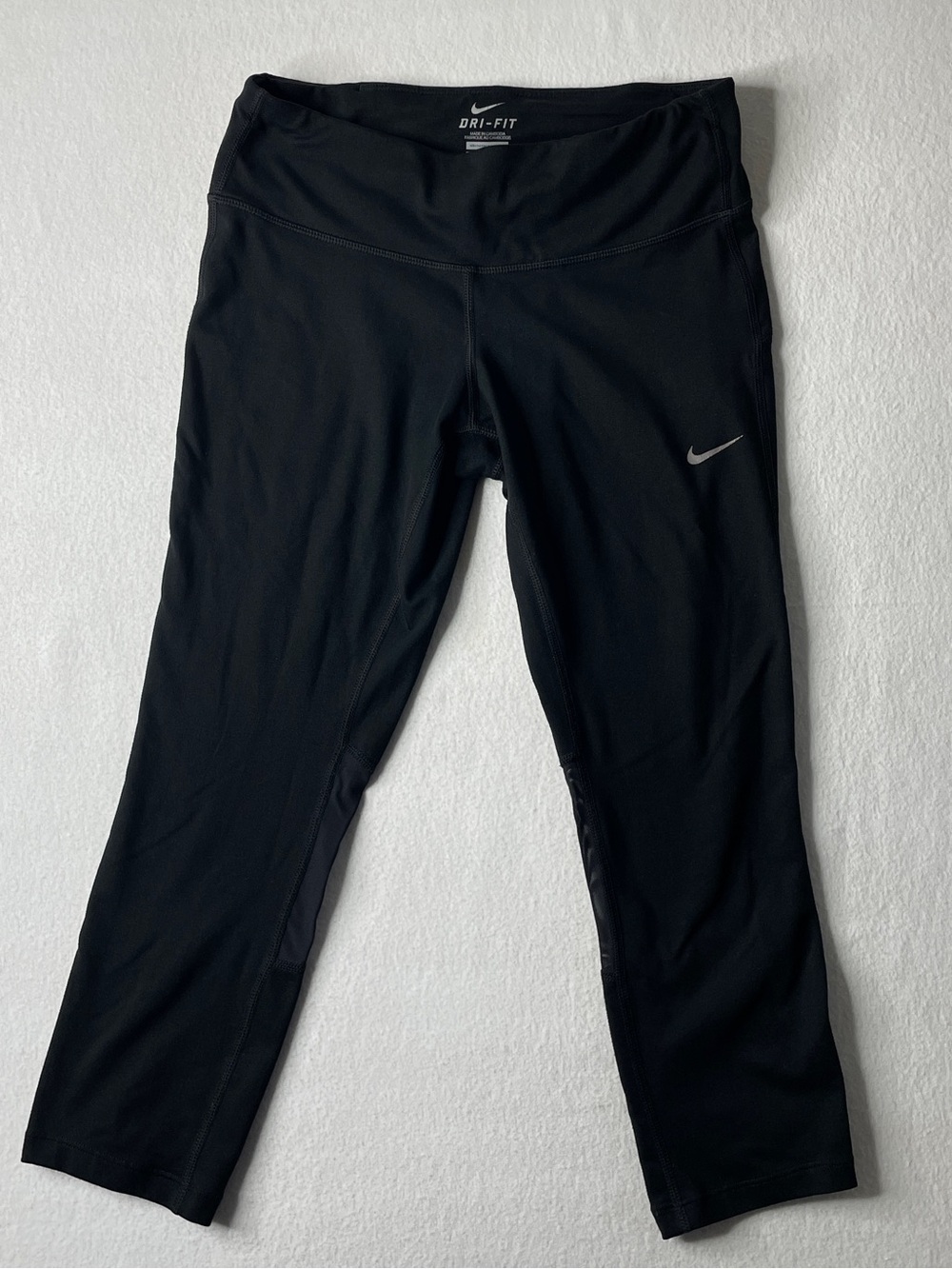 Nike Dri-Fit Capri Leggings Womens Small Black Mesh Inset Running Workout Sporty